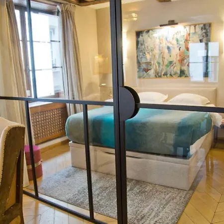 Kristine - Luxury 2br Saint-germain Notre-dame Apartment *