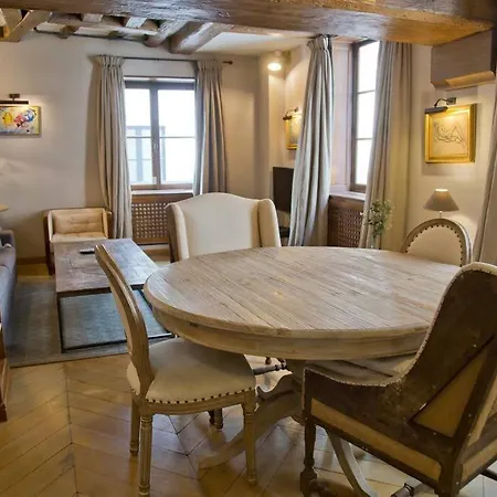 Kristine - Luxury 2br Saint-germain Notre-dame Apartment Paris