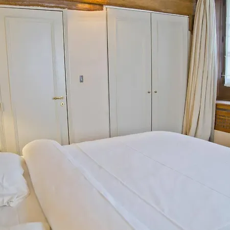 Kristine - Luxury 2br Saint-germain Notre-dame Apartment
